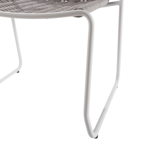 כיסא אוכל עם ידיות צבע לבןLivia