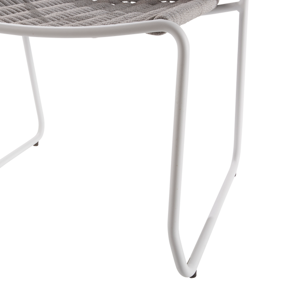 כיסא אוכל עם ידיות צבע לבןLivia