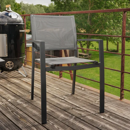 כיסא אוכל לחצר עם ידיות אפור כהה LYRA