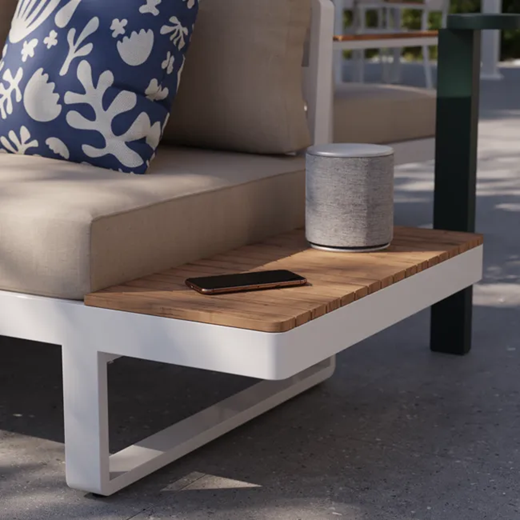 מערכת ישיבה פינתית מאלומיניום לבן משולב עץ טיק PERSEA