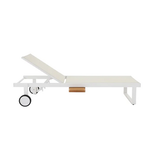 מיטת שיזוף אלומיניום לבן ועץ טיק PERSEA