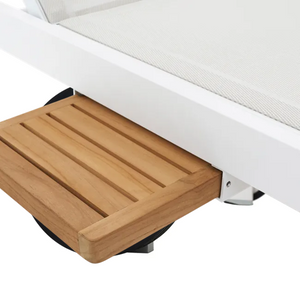 מיטת שיזוף אלומיניום לבן ועץ טיק PERSEA